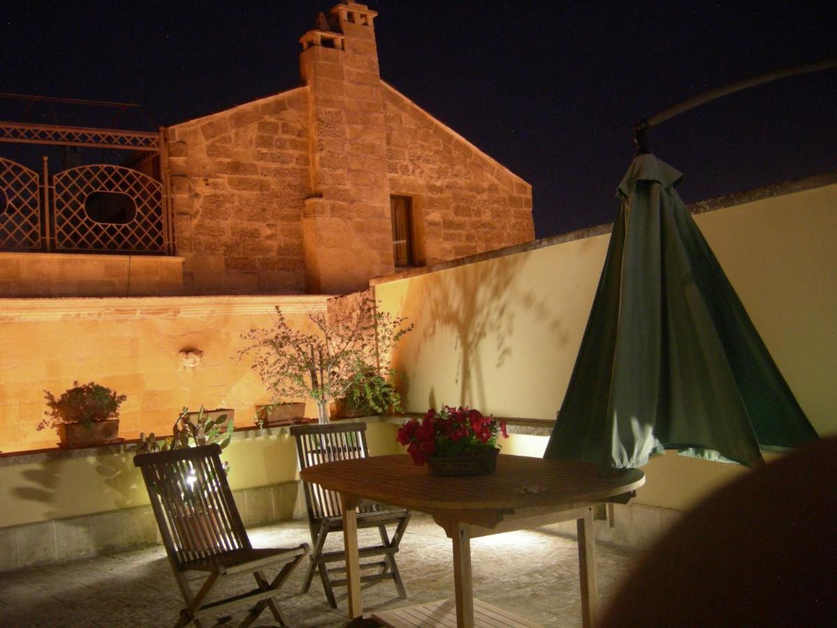 Porta Deuropa Bed and Breakfast Lecce Buitenkant foto
