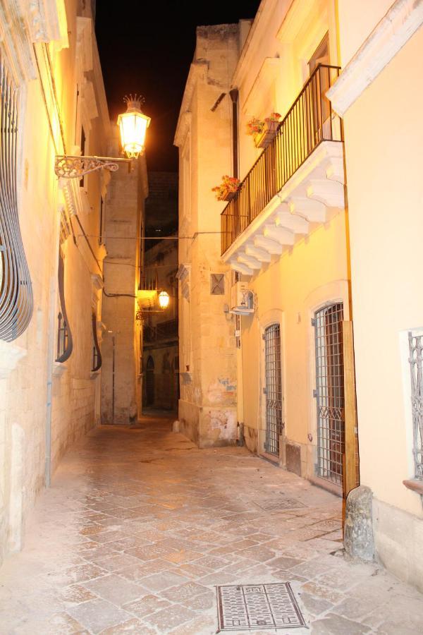 Porta Deuropa Bed and Breakfast Lecce Buitenkant foto