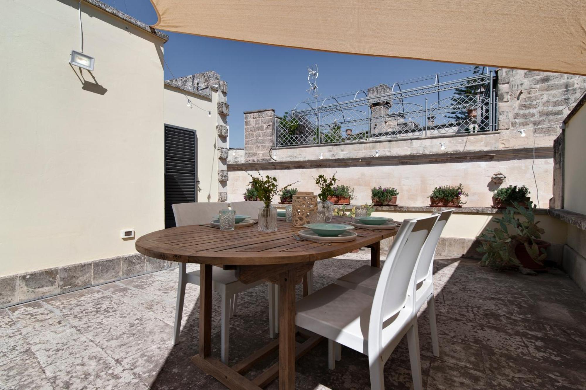 Porta Deuropa Bed and Breakfast Lecce Buitenkant foto