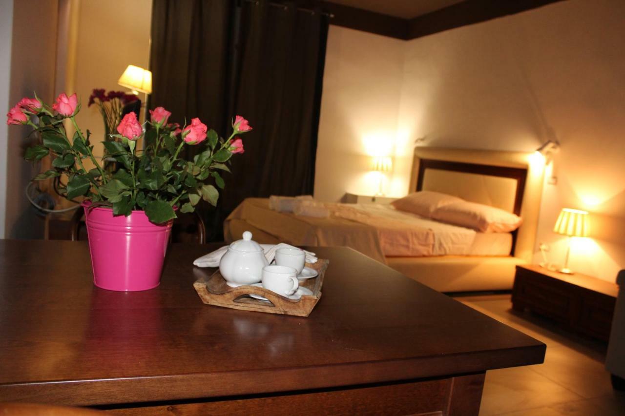 Porta Deuropa Bed and Breakfast Lecce Buitenkant foto