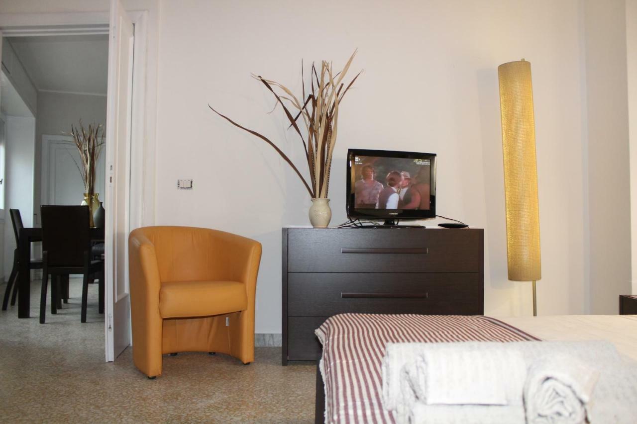 Porta Deuropa Bed and Breakfast Lecce Buitenkant foto